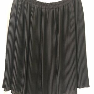 Black Pleated Skirt